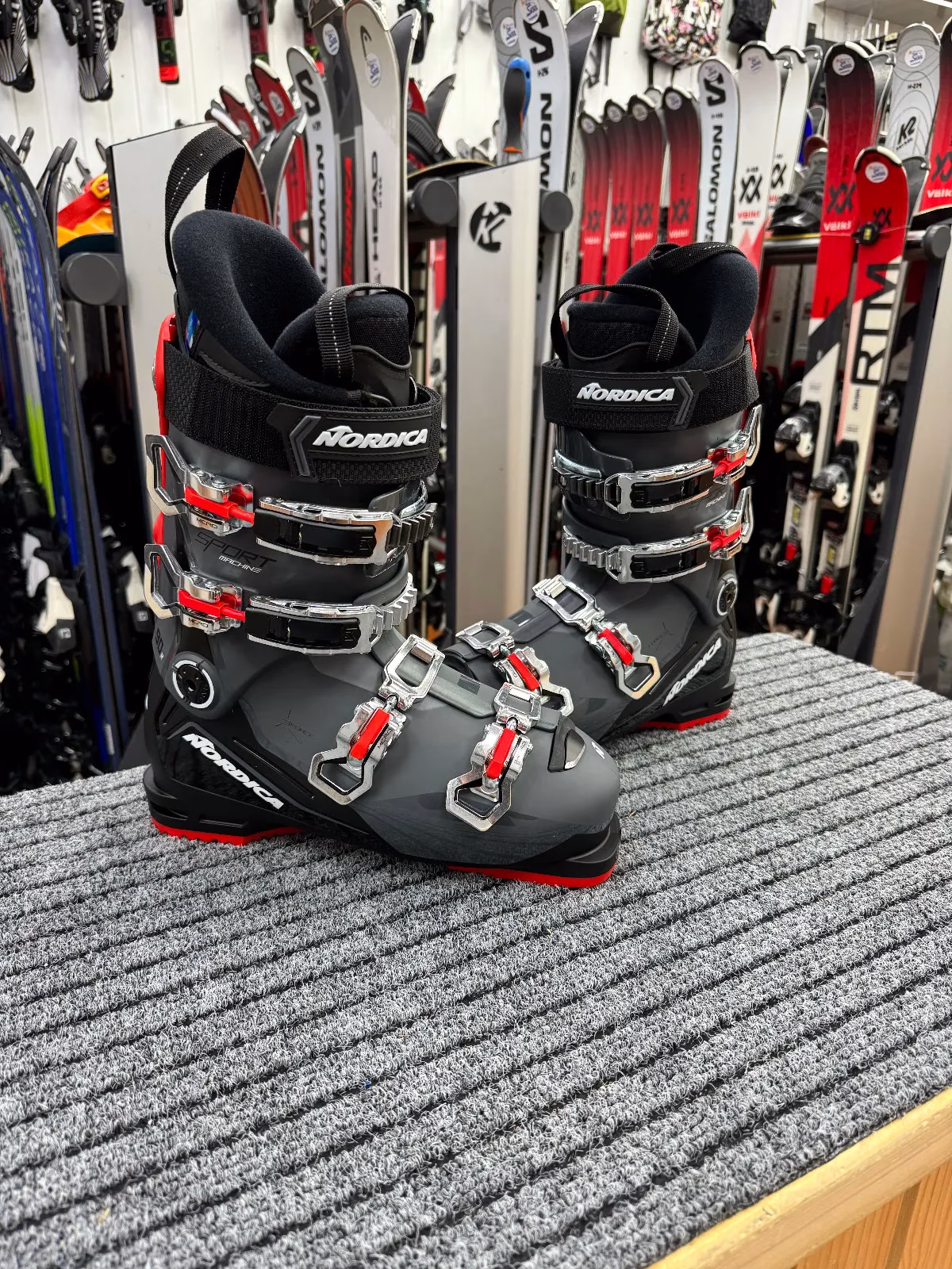 Bota-nordica-sport-machine-alquilerskisol.com